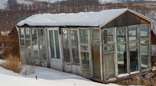 Самые лучшие проекты теплиц своими руками. Теплицы своими руками: правила проектирования и постройки теплиц из подручных материалов для любого размера участка, 89 фото 21