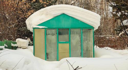 Самые лучшие проекты теплиц своими руками. Теплицы своими руками: правила проектирования и постройки теплиц из подручных материалов для любого размера участка, 89 фото 20