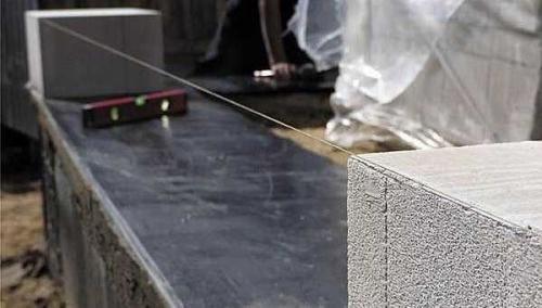 Сколько стоит построить дачный домик из пеноблоков. Как построить дом из пеноблоков самому правильно и недорого