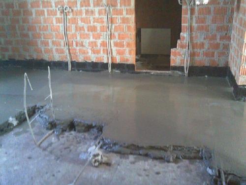 Какие материалы необходимы для установки деревянного пола по бетону. Деревянный пол на бетонном основании: укладка досок на клей, классические лаги и применение плиточного материала