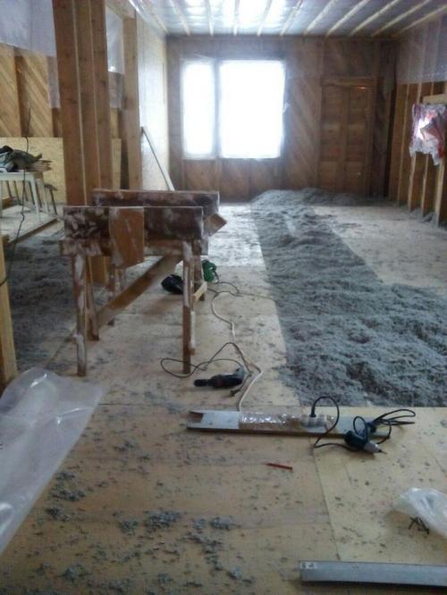 Какие проблемы могут возникнуть при установке бетонной стяжки на деревянном полу. Проверяю на зыбкость бетонный пол на сваях и деревянном перекрытии. Теплые полы и пирог пола!