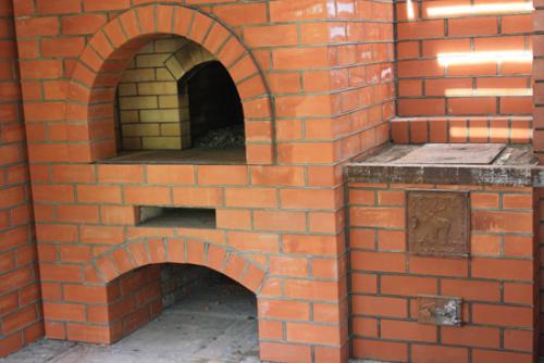 Садовая беседка с барбекю. Виды 04