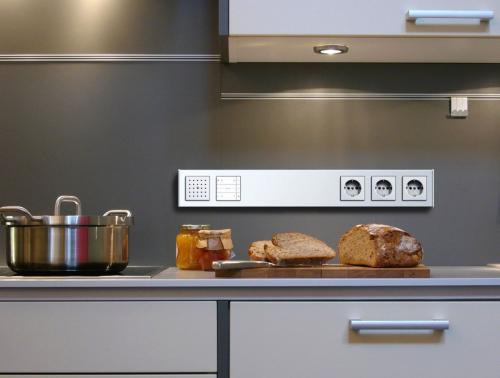 Проводка на кухне своими руками. Особенности создания открытой проводки 11