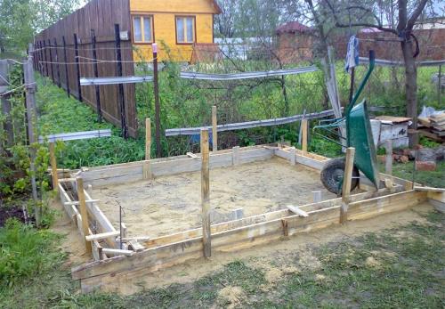 Беседки из бруса своими руками. Постройки из дерева на участке: беседка из бруса своими руками 08