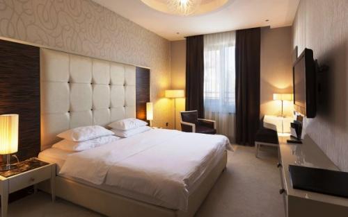 Как выбрать подходящий свет для комнаты с желтыми обоями. Общие особенности выбора оттенков