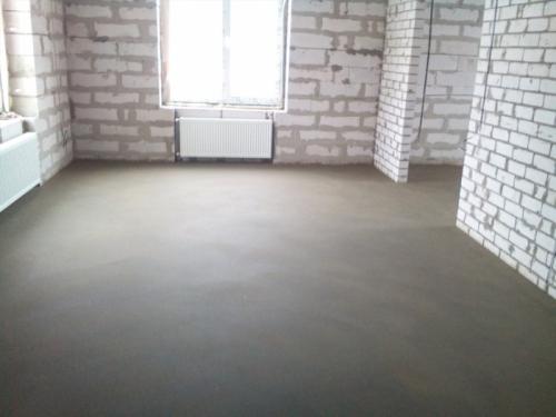 Какие ошибки нужно избегать при бетонной стяжке на деревянный пол. Стяжка перед или после стен?