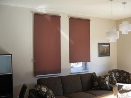 Какие материалы используются для изготовления рулонных штор