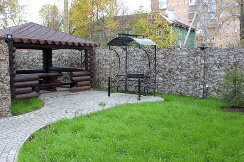 Какие факторы следует учитывать при выборе беседки с мангалом