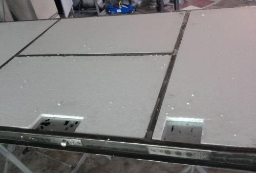 Как утеплить входную дверь от сквозняка. Как утеплить металлические входные двери