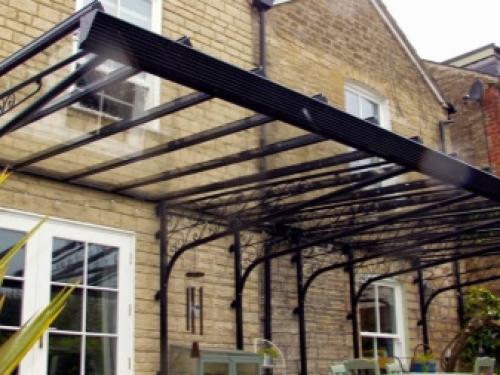 Как сделать навес к дому своими руками. Пристроенный к дому или отдельно стоящий навес? 19 Как сделать навес к дому своими руками. Пристроенный к дому или отдельно стоящий навес? 19