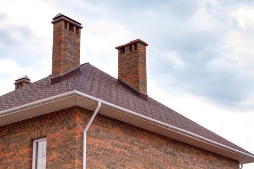 Какие факторы следует учитывать при выборе водосточной системы