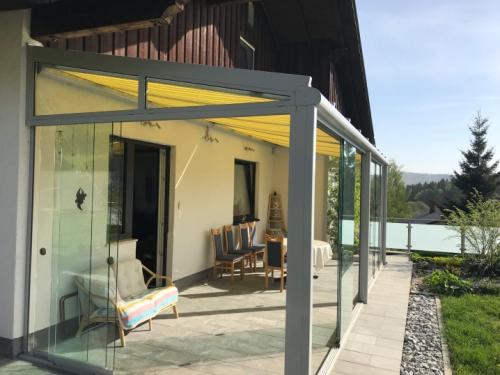 Деревянный навес своими руками. Деревянные навесы, примыкающие к дому 12 Деревянный навес своими руками. Деревянные навесы, примыкающие к дому 12