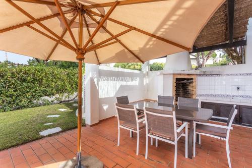 Как сделать мангал на беседке на даче своими руками. Лучшие проекты мангальных зон на даче с фотографиями