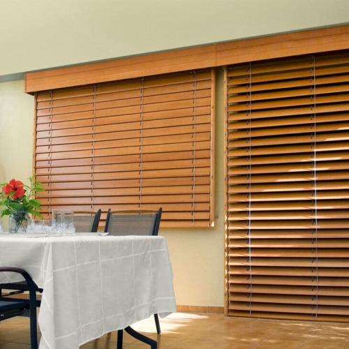 Модные жалюзи 2021: тенденции выбора бюджетных и элитных