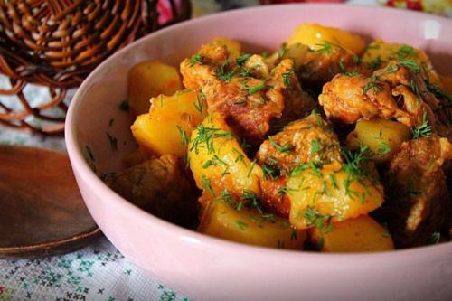 Какие факторы необходимо учитывать при выборе места для строительства уличной беседки с печью