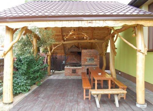 Какие проекты беседки с барбекю можно найти в интернете. Виды беседок