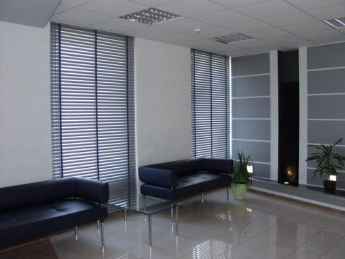 Какие жалюзи лучше для пластиковых окон. Выбор жалюзи на пластиковые окна