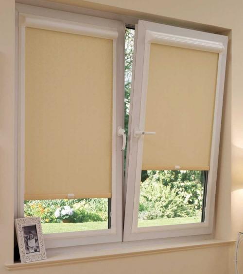 Рулонные шторы в современном интерьере. Рулонные шторы — плюсы и минусы установки рулонных штор. Выбор материалов, креплений и типов рулонных штор (фото + видео)