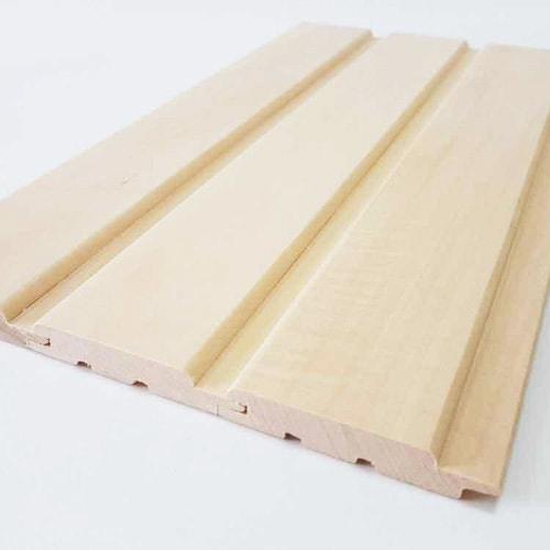 Уютный интерьер балкона с вагонкой: советы и идеи 23