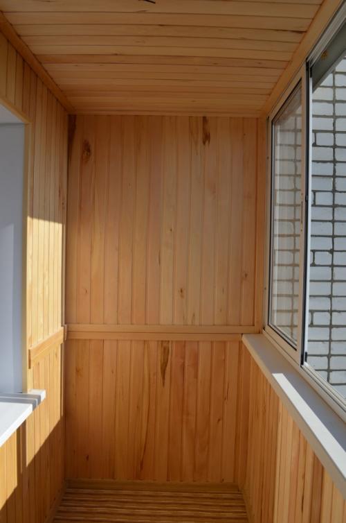 Что такое интерьер балкона с вагонкой. Отделка балкона вагонкой – 100 фото, советы по выбору материалов и примеры отделки лоджий