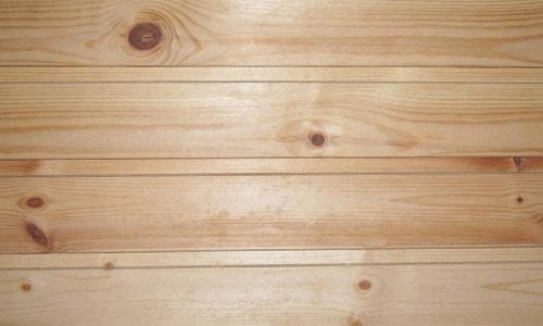 Уютный интерьер балкона с вагонкой: советы и идеи 18