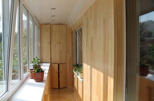 Как избежать ошибок при обшивке балкона вагонкой