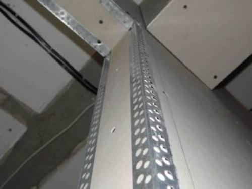 Можно ли штукатурить не влагостойкий гипсокартон. Для чего это делать?