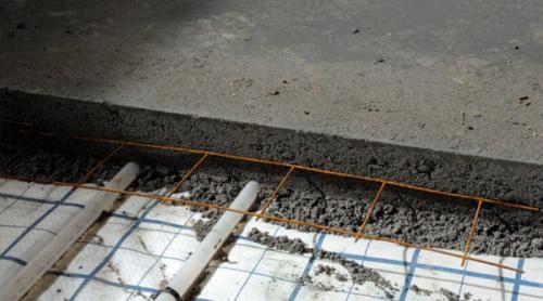 Какие материалы можно использовать для установки плавающего пола. Плюсы и минусы