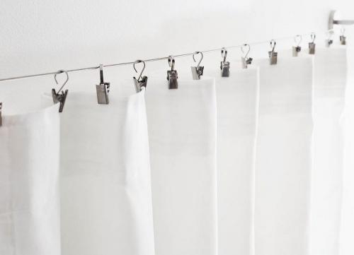 Крепление для занавесок на пластиковые окна. Как повесить шторы или тюль без карниза