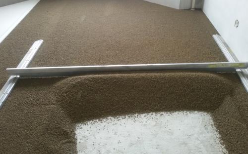 Полусухая стяжка пола своими руками: пошаговая инструкция 10