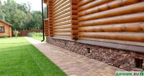 Отмостка вокруг старого дома. Как правильно сделать отмостку вокруг дома своими руками быстро и недорого?