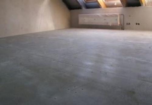 Можно ли применять полусухую стяжку на деревянных основаниях. Варианты монтажа сухой стяжки