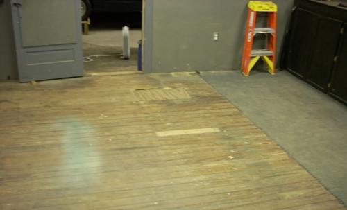 Зачем красить бетонный пол в гараже. Чем лучше покрыть бетонный пол в гараже? 01 Зачем красить бетонный пол в гараже. Чем лучше покрыть бетонный пол в гараже? 01