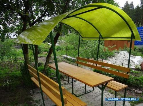 Простая беседка своими руками за один день