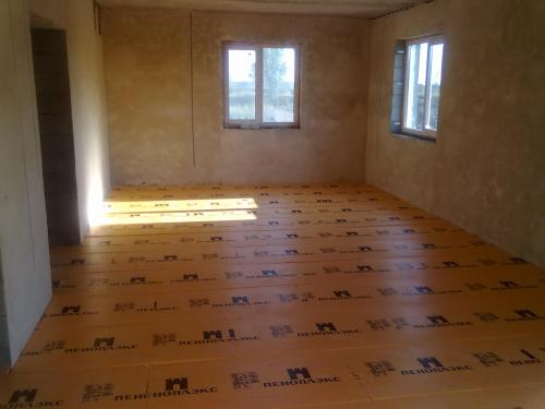 Как утеплитель влияет на срок службы стяжки пола. Толщина стяжки