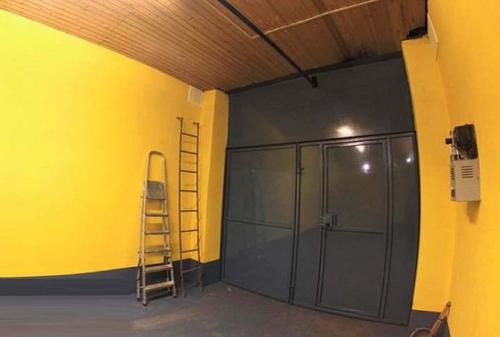 Чем покрасить бетонные стены в гараже. Как и чем покрасить стены в гараже