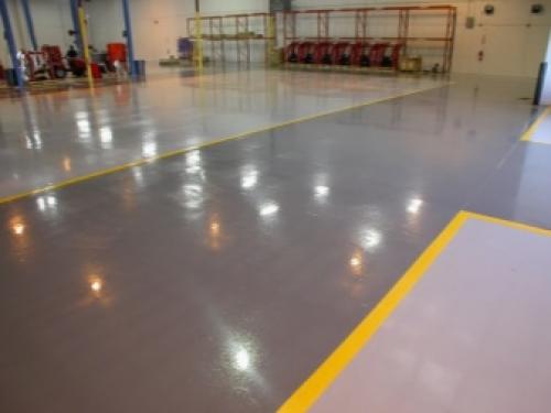 Краска для бетонного пола износостойкая для гаража. Суть окраски пола в гараже 03