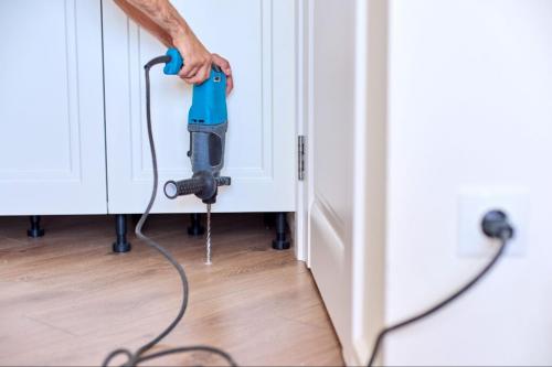 Можно ли использовать перфоратор для работы с бетоном, или для этого нужен другой инструмент. Что такое перфоратор, как им работать и как правильно выбрать