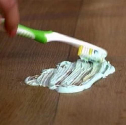 Как избежать появления пятен на паркете после натирания. На паркете не должно быть пятен