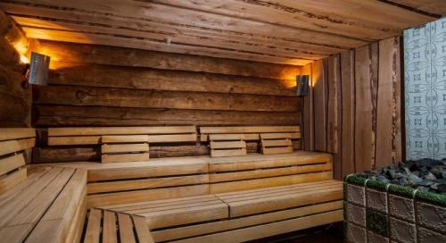 Какими по высоте и ширине должны быть полки в бане. Полок в баню: особенности конструкции 01