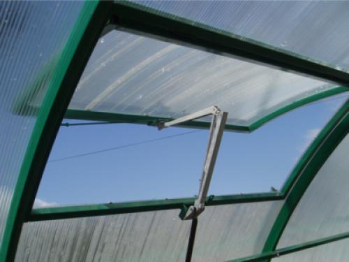 Подготовка теплицы из поликарбоната весной к новому сезону.  Весенняя уборка в теплице 05