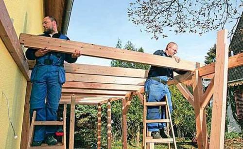 Строительный мастер-класс: создание навеса из дерева для дачи 03 Строительный мастер-класс: создание навеса из дерева для дачи 03